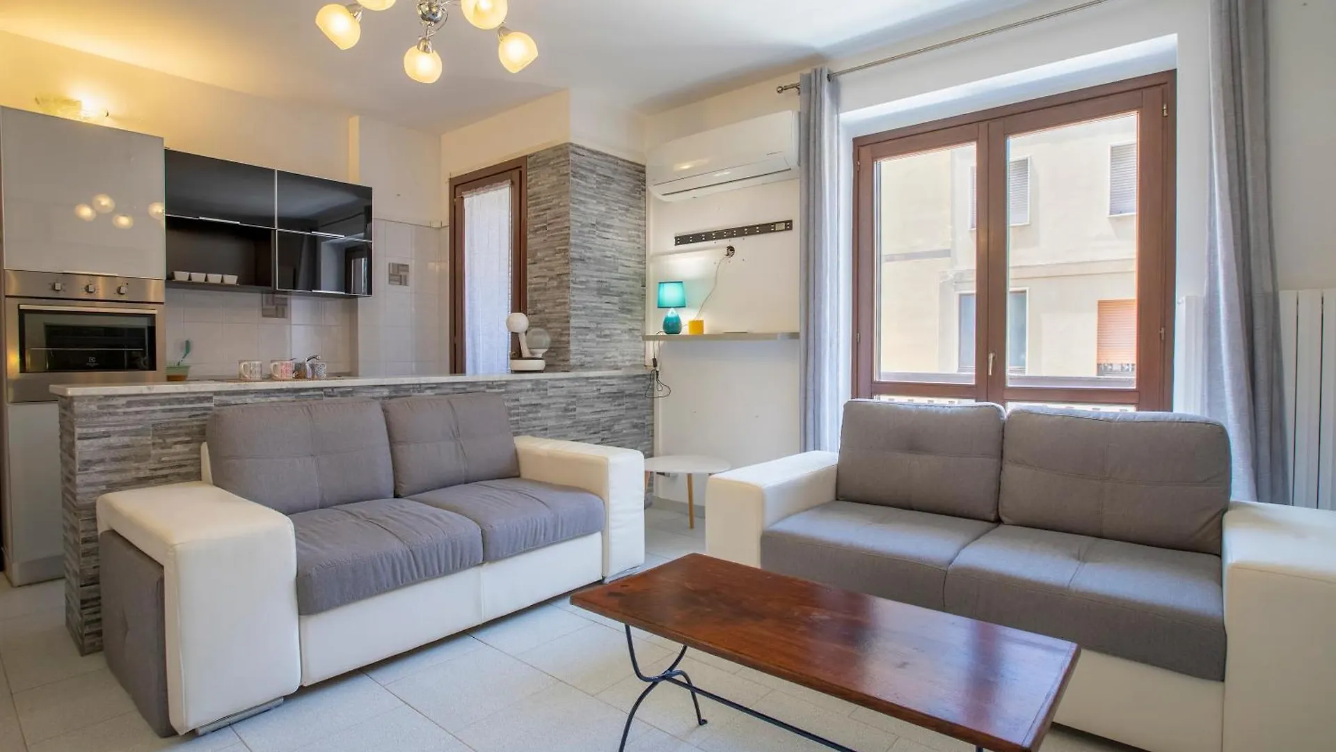 Апартаменты Clhome In The Heart Of Альгеро