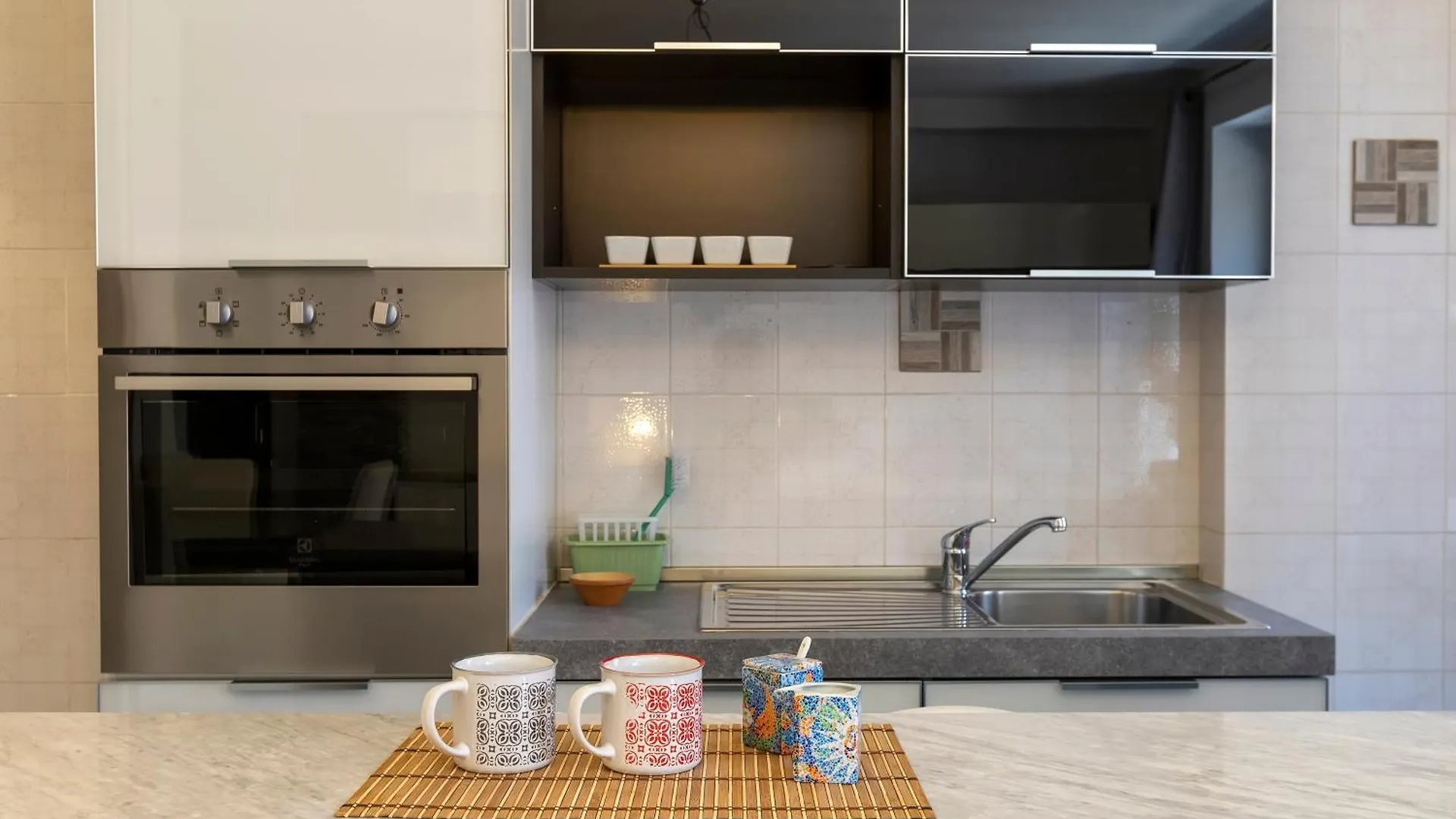 Clhome In The Heart Of Альгеро Апартаменты